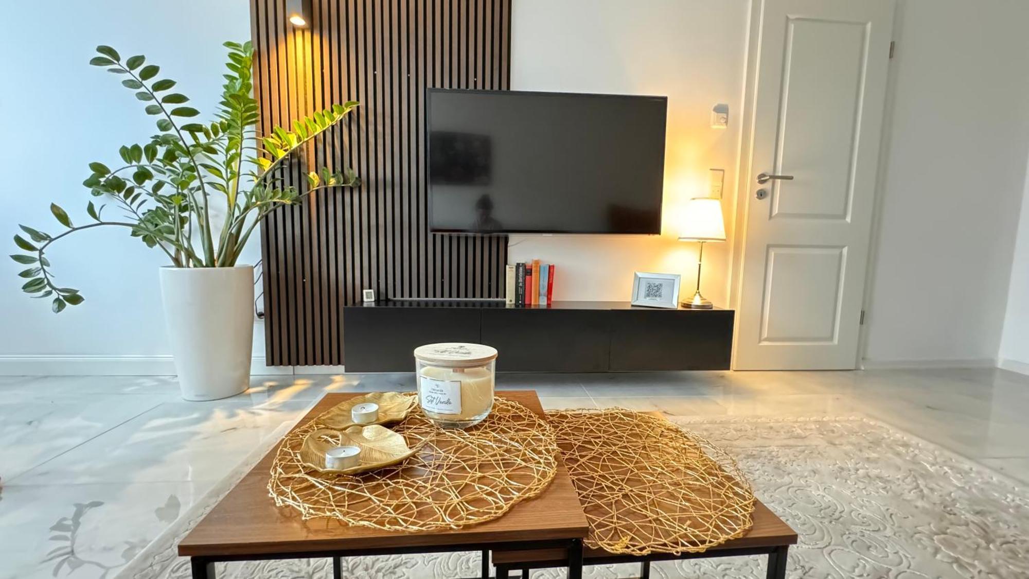 Relaxdays-Apartments 2 Garten Und Pool- Mitbenutzung, Kostenloser Parkplatz, Kontaktloser Checkin, Wifi Mit Smarttv Gütersloh Eksteriør bilde